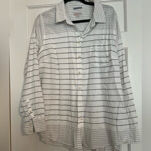 Medina women’s striped button down, size XL